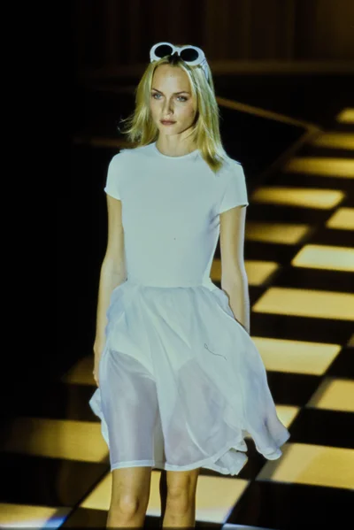Look 15